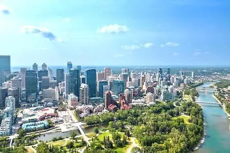 Stampede View Suites: 35th Floor Panorama with Banff Pass Calgary 0*,  Canada